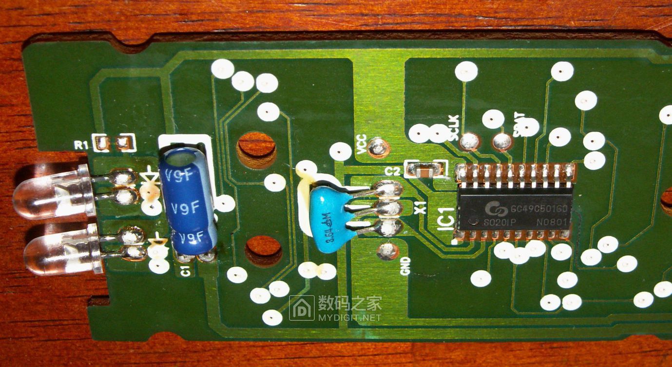 拆修一个带背光的三星电视遥控器 - 拆机乐园 数码之家