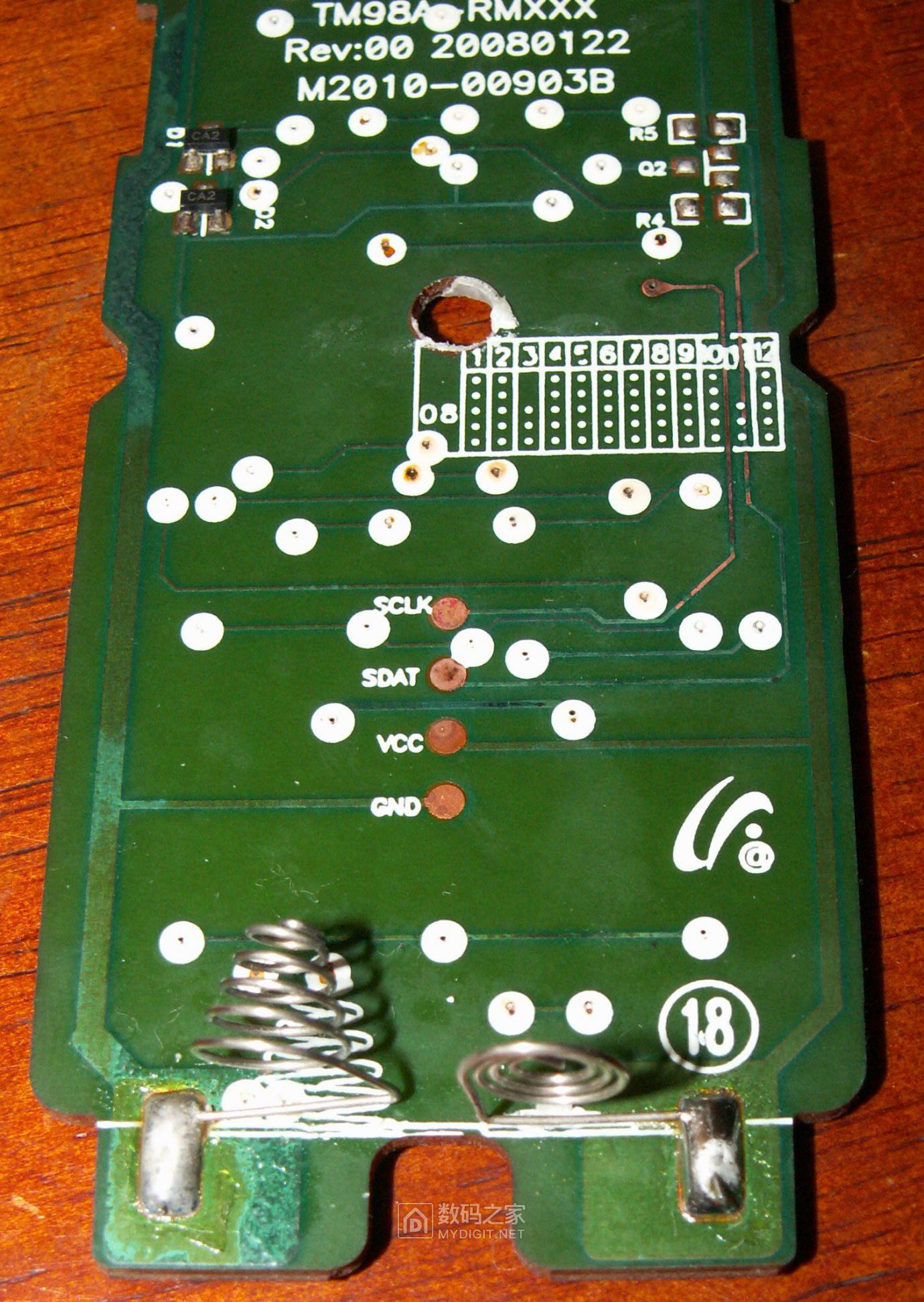 拆修一个带背光的三星电视遥控器 - 拆机乐园 数码之家