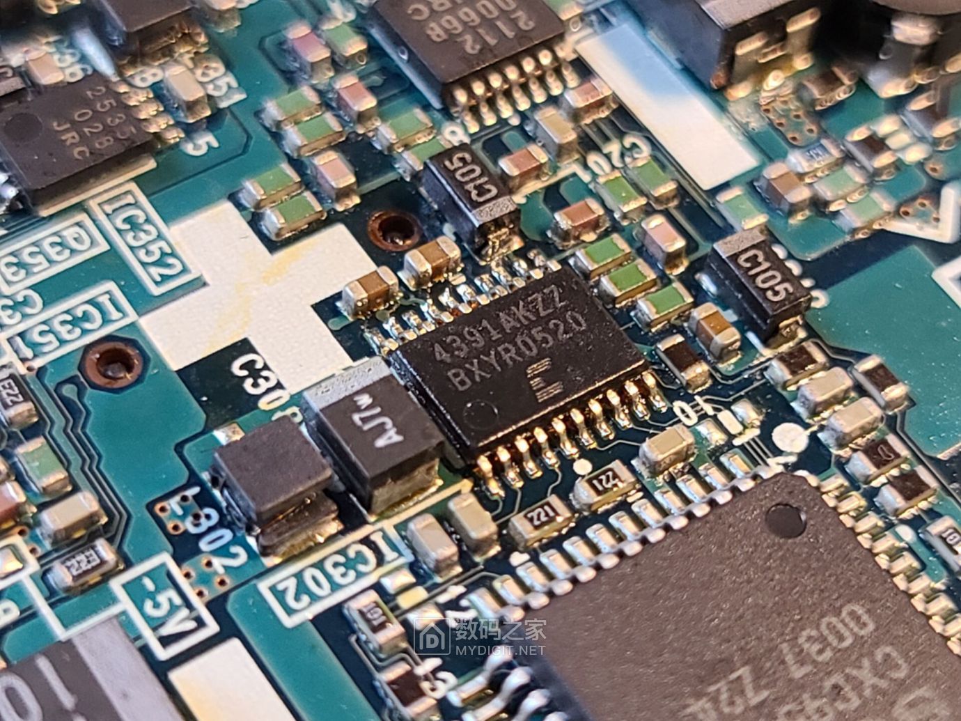 这很索尼！当年的高级货之SONY DVP-FX1双光头便携DVD拆解 - 拆机乐园 数码之家