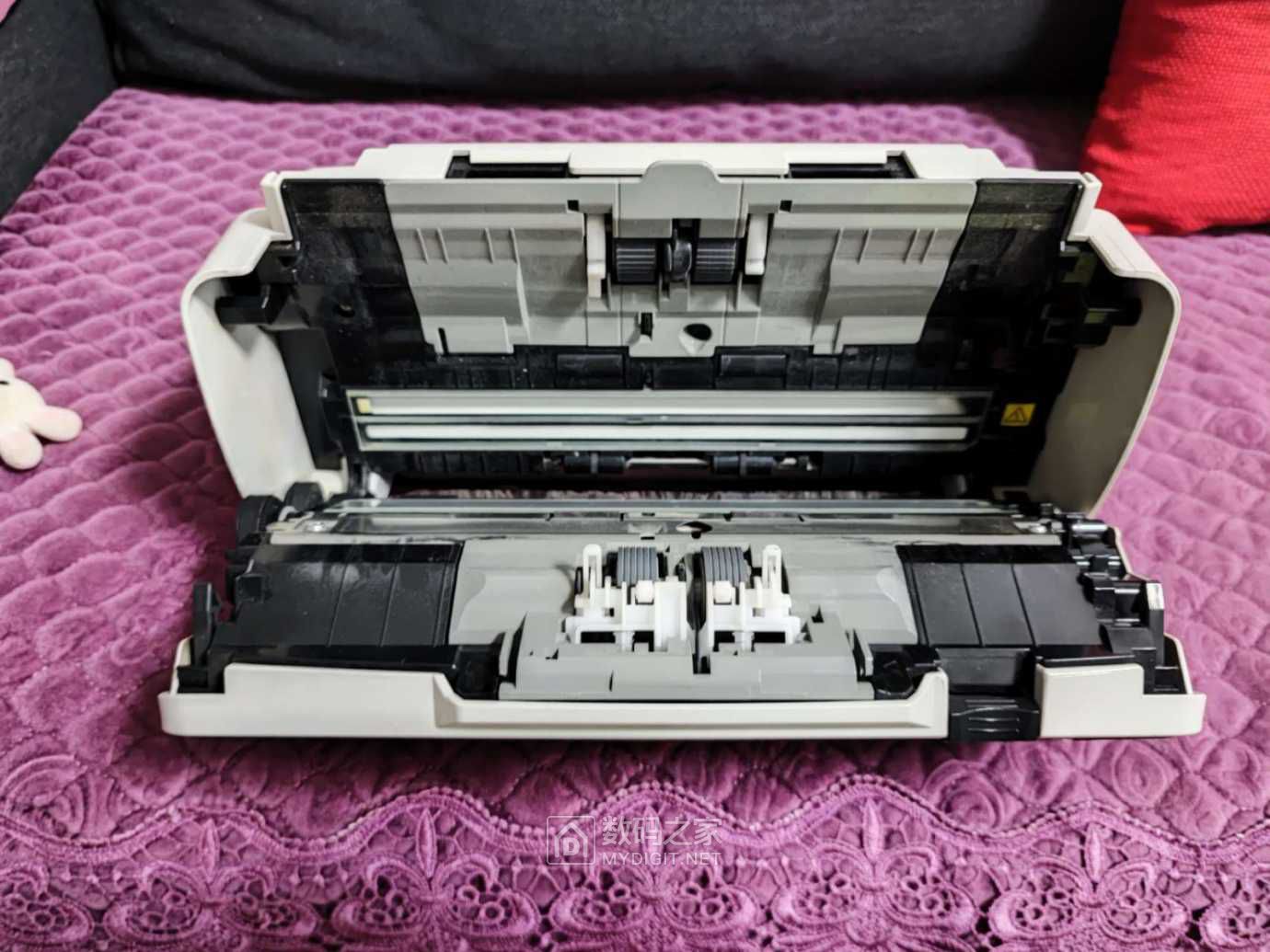 拆机富士通fi-6130z双面扫描仪 拆出毛病了,等着换灯管亮度异常