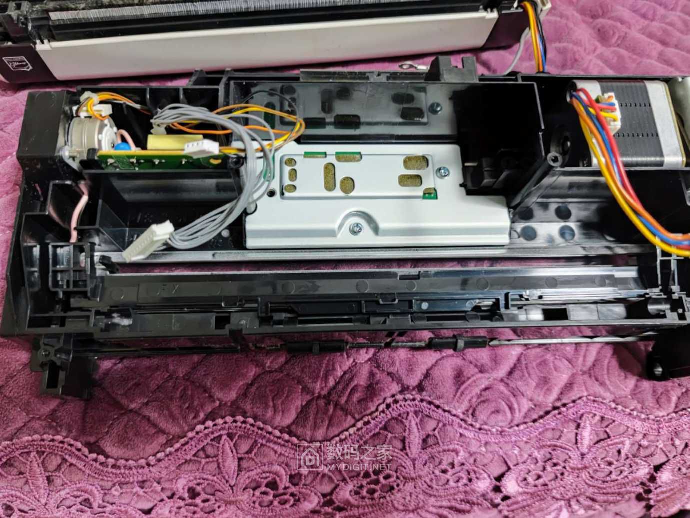 拆机富士通fi-6130z双面扫描仪 拆出毛病了,等着换灯管亮度异常