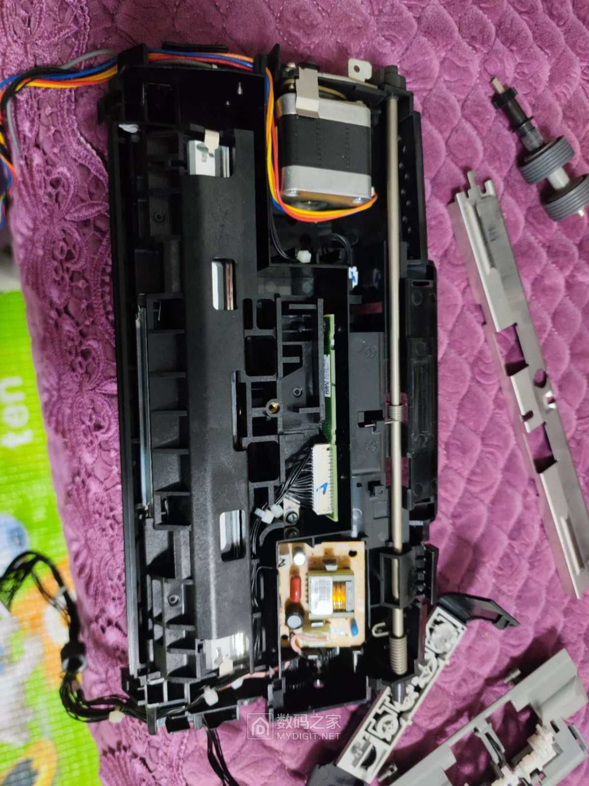 拆机富士通fi-6130z双面扫描仪 拆出毛病了,等着换灯管亮度异常
