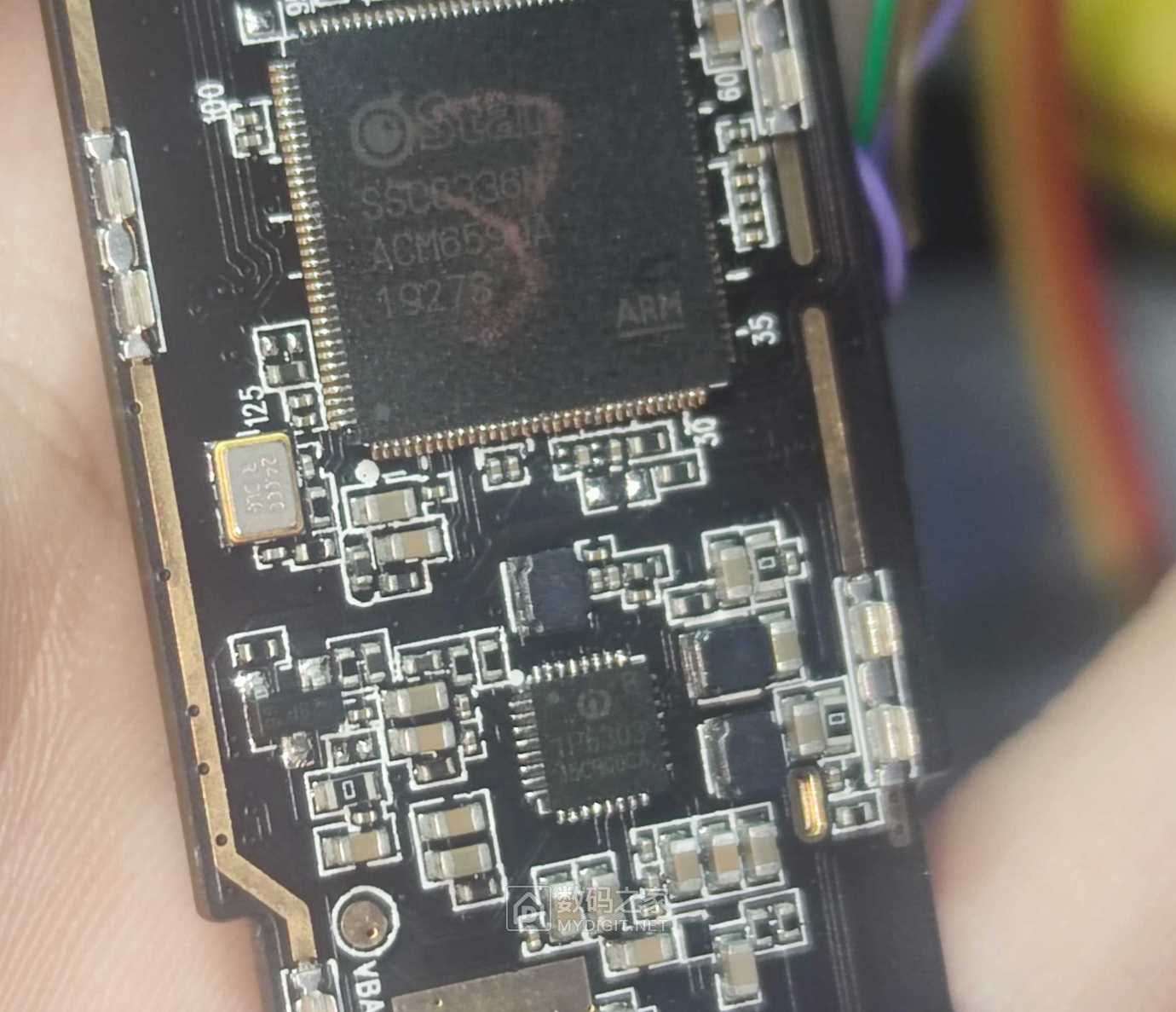 70迈行车记录仪1S拆解 D06 故障现象：插电绿灯 - 拆机乐园 数码之家