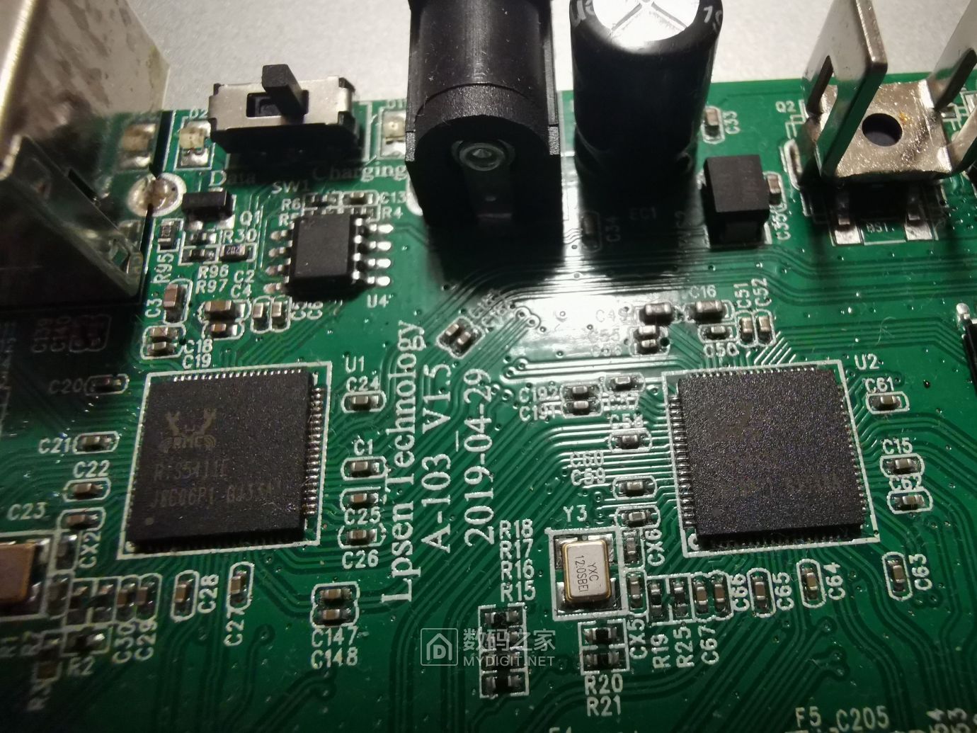 Sipolar A-103 USB-HUB集线器拆解 - 拆机乐园 数码之家