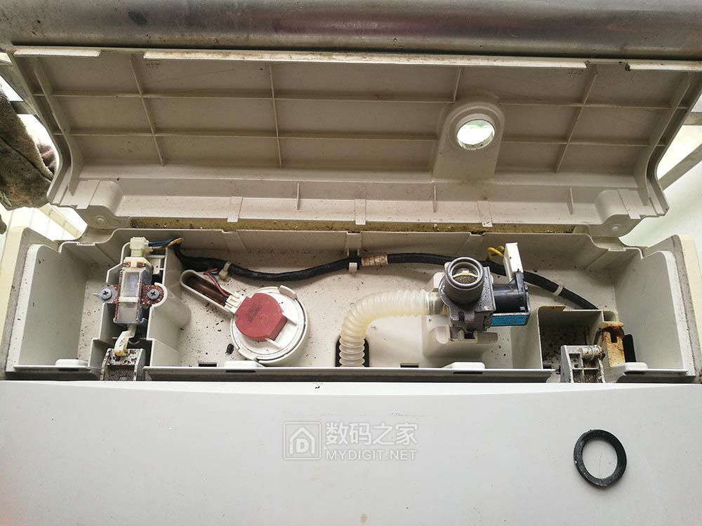 更换松下波轮洗衣机进水阀