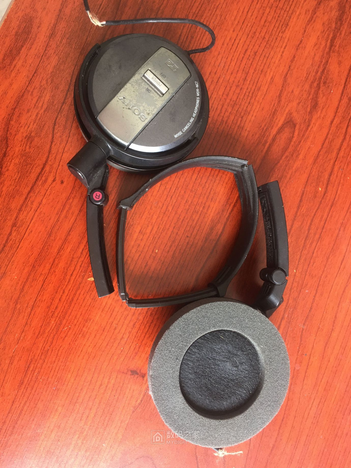 拆个索尼的mdr-nc7降噪耳机看看 - 拆机乐园 数码之家