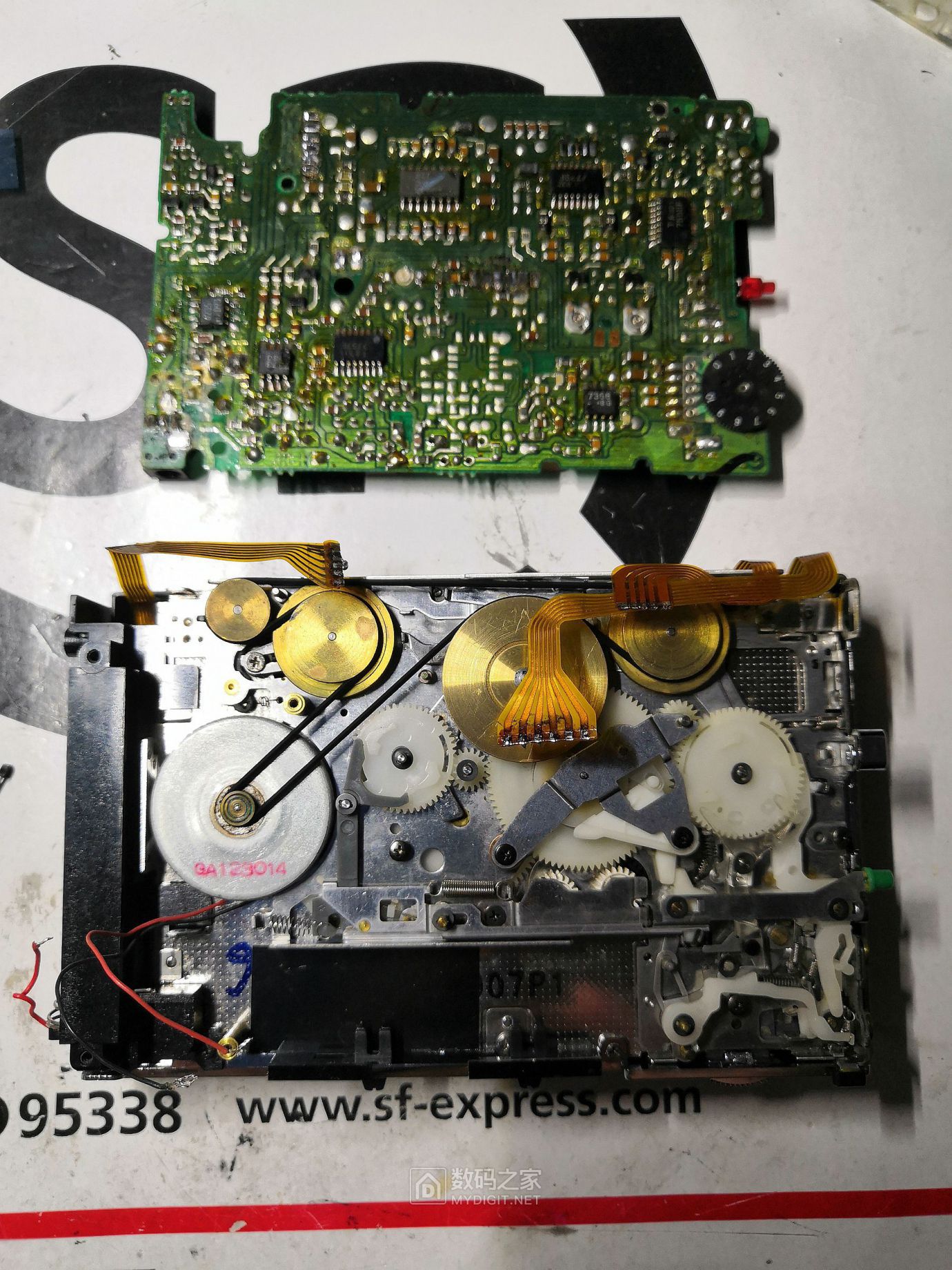 1988年东芝磁带随身听拆解:toshiba walky kt-v860 - 拆机乐园 数码之