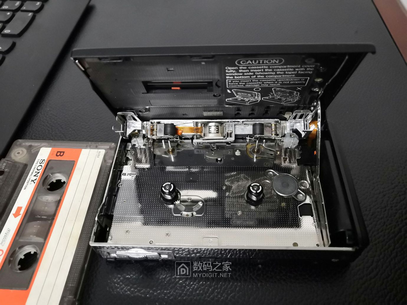 1988年东芝磁带随身听拆解:toshiba walky kt-v860