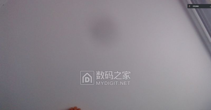 修复前，黑影明显