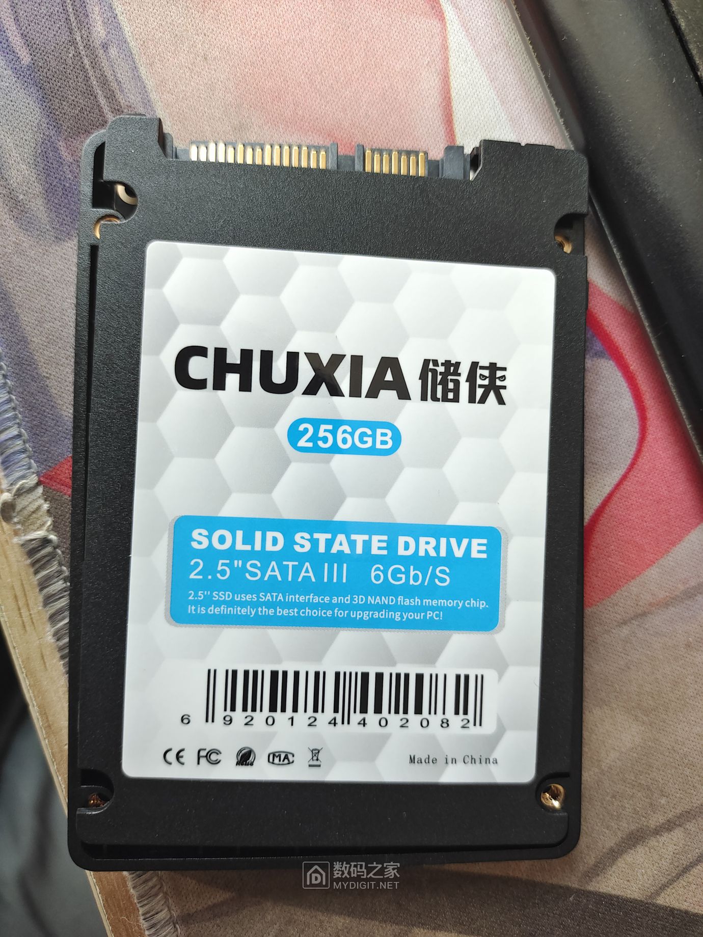 储侠（CHUXIA）256GB SSD固态硬盘到手就拆 - SSD存储技术 数码之家