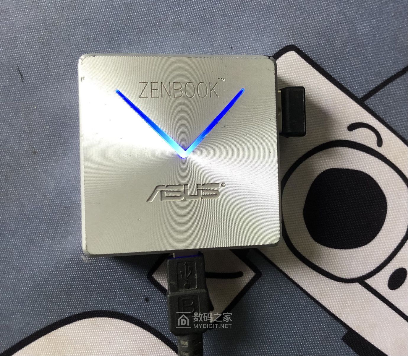 拆一个华硕USB-HUB：ASUS ZENBOOK ZENHUB - 拆机乐园 数码之家