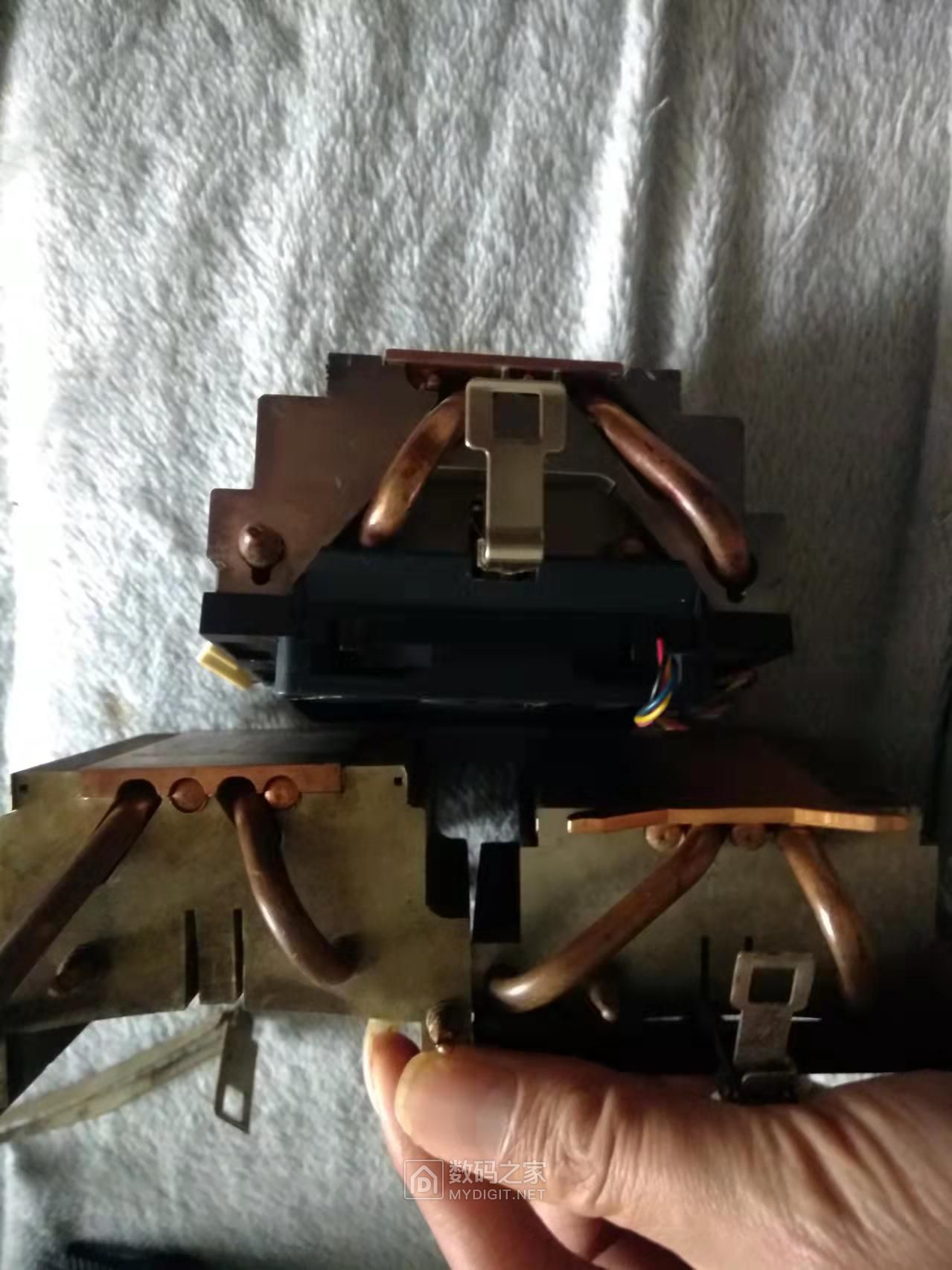 AMD原装几代散热器。.jpg