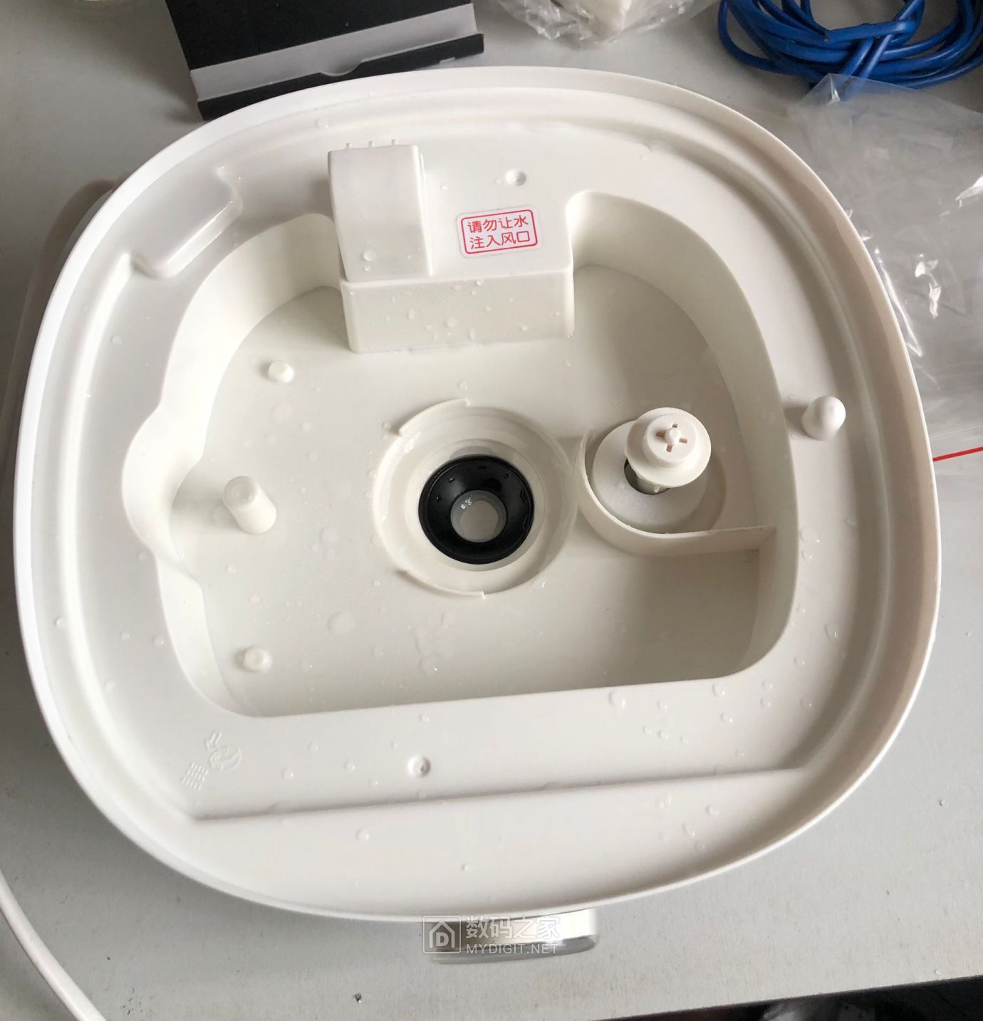 美菱加湿器mh-158拆修