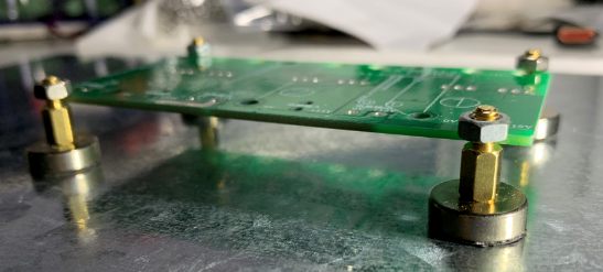 DIY便宜好用又美观的PCB电路板夹子、辅助焊接夹具 - 创意DIY 数码之家