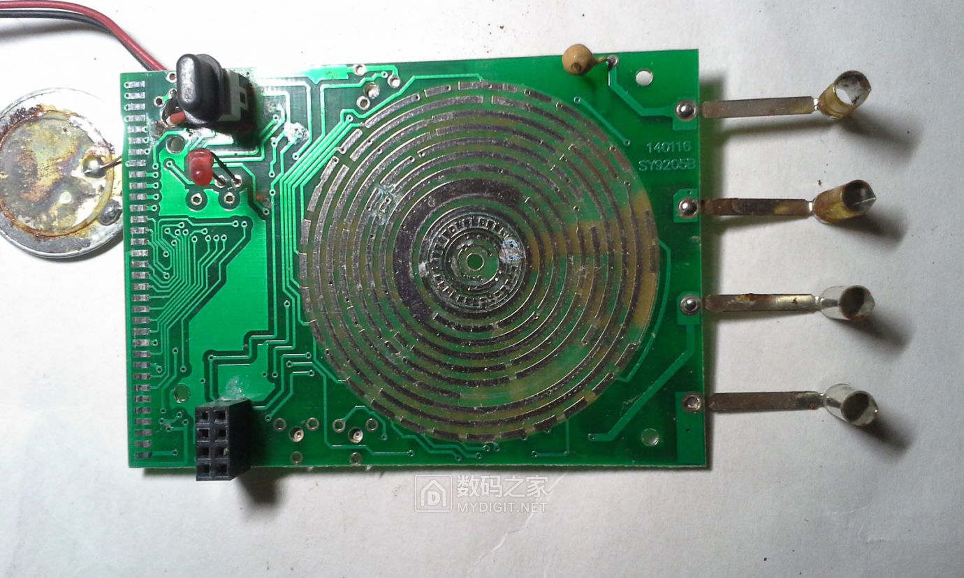 进了水的 syg dt9205a数字万用表, 开关按钮锈坏了,简单清理还能显示