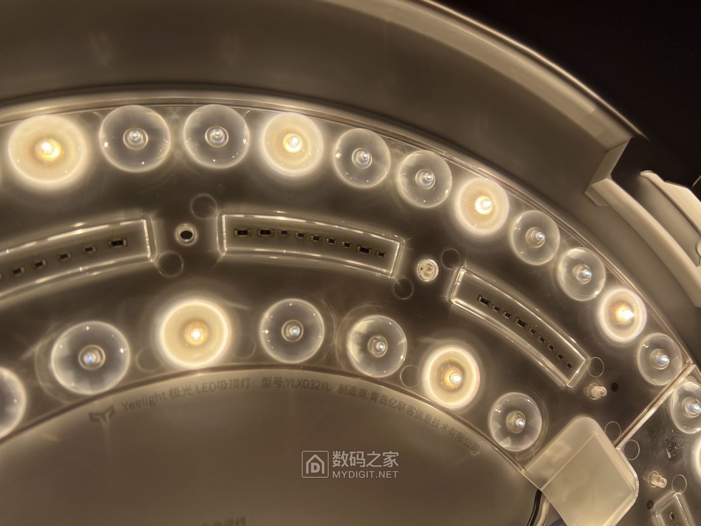 小米Yeelight极光吸顶灯故障,白光微亮,黄光正常? - 维修达人 数码之家