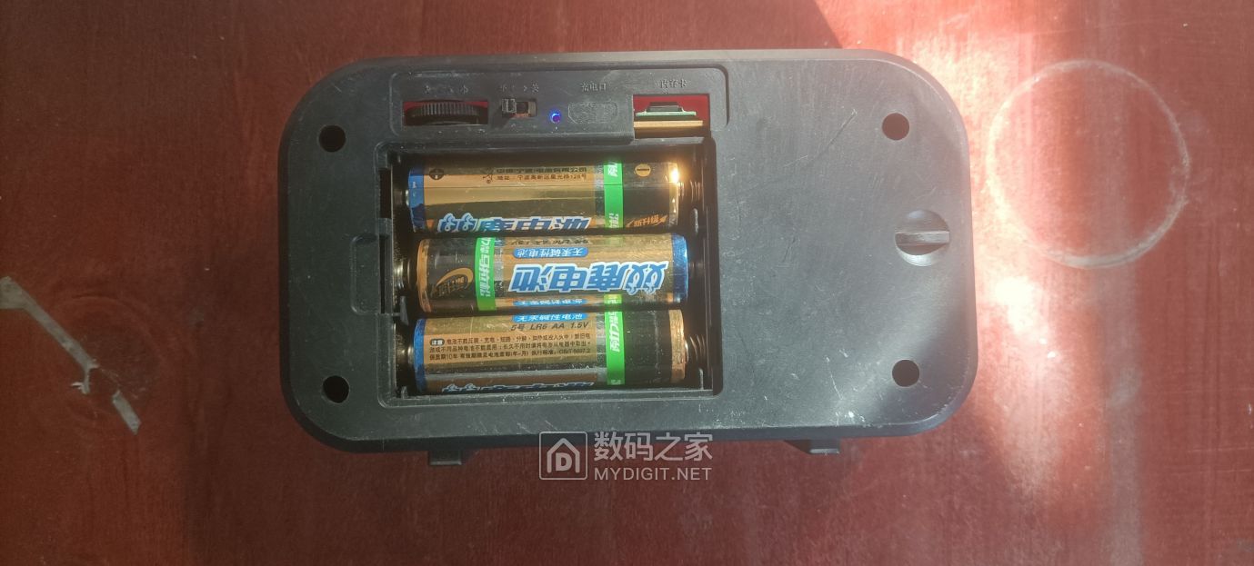 要用三节电池才能使用