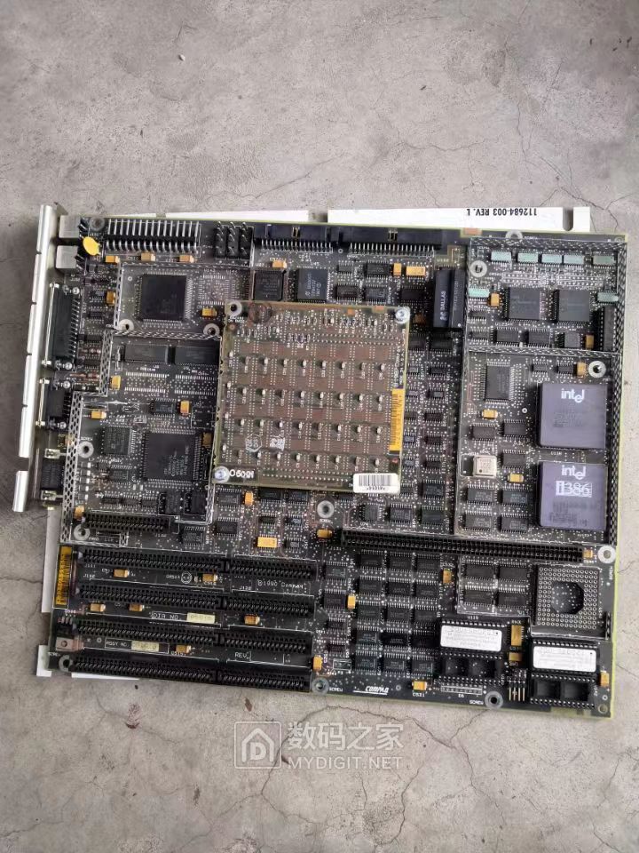 闲来没事,拆一台原装康柏COMPAQ DE5KPRO 386/25e - 硬件博物馆 数码之家