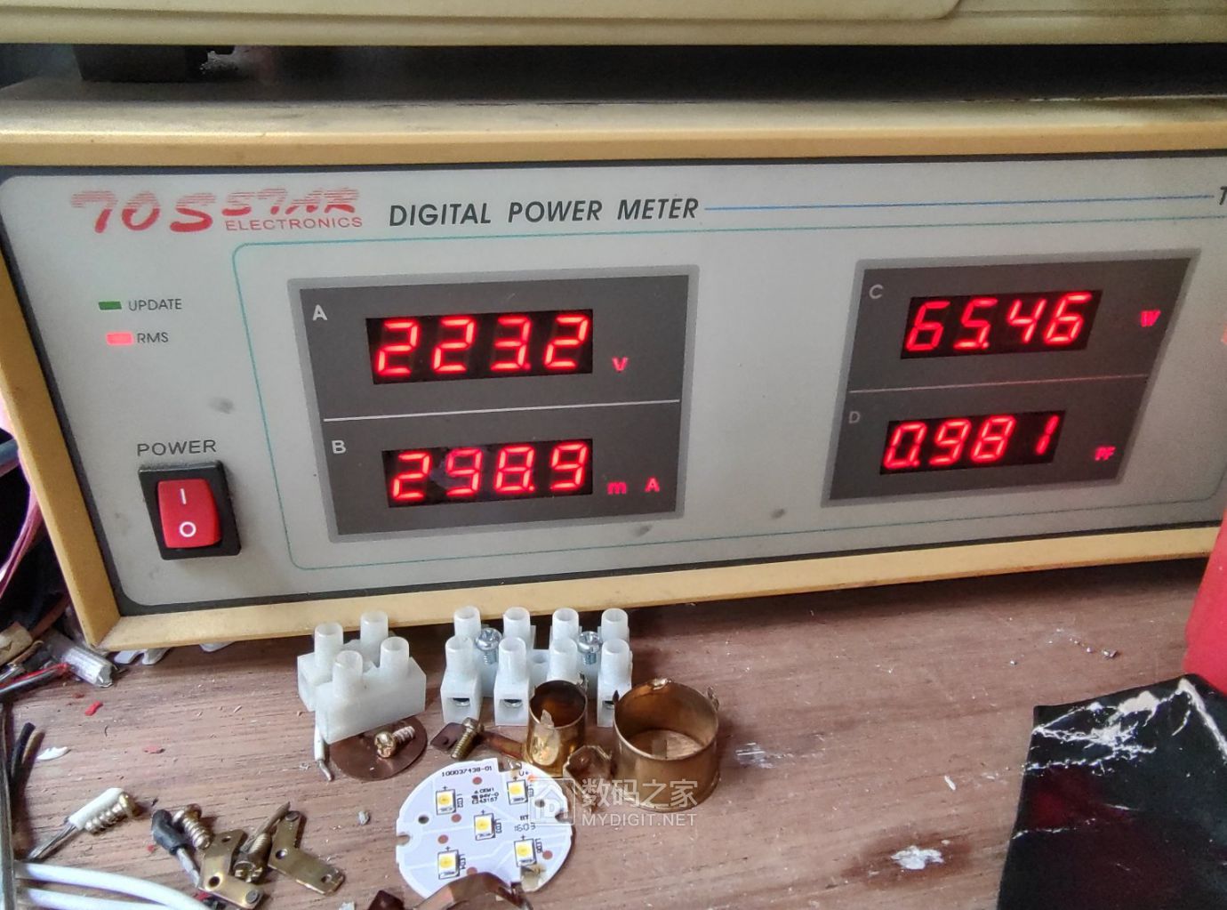 58V 1A测试时输入电参数.jpg