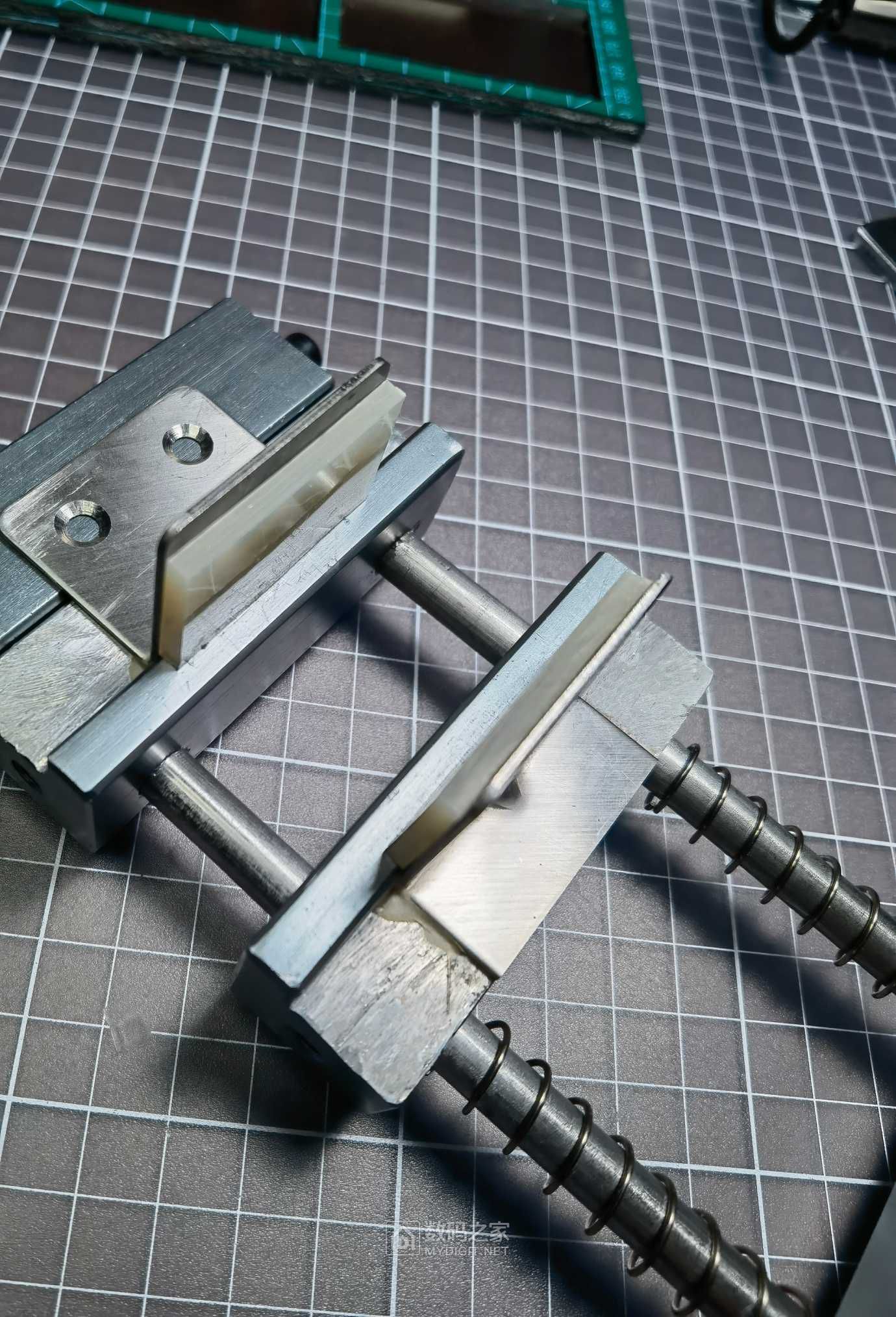 自我感觉比较圆满的PCB夹具 - 创意DIY 数码之家