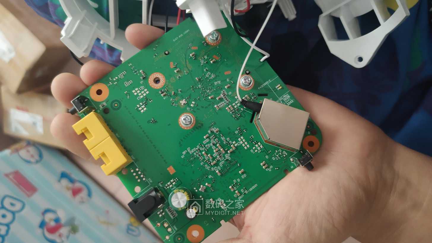 华为k662d光猫路由器一体机拆机 - 拆机乐园 数码之家