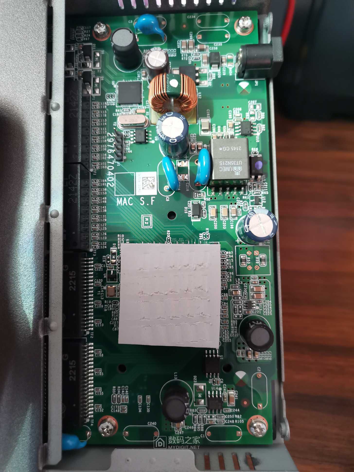 网件gs108pe v3 交换机拆解 - 拆机乐园 数码之家