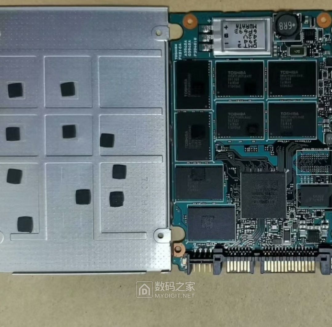 东芝企业级SSD 480GB (9).jpg