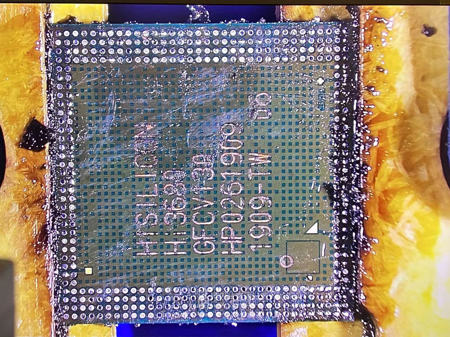 华为P30不开机卡HUAWEI界面-CPU虚焊引起的故障维修 - 维修达人 数码之家