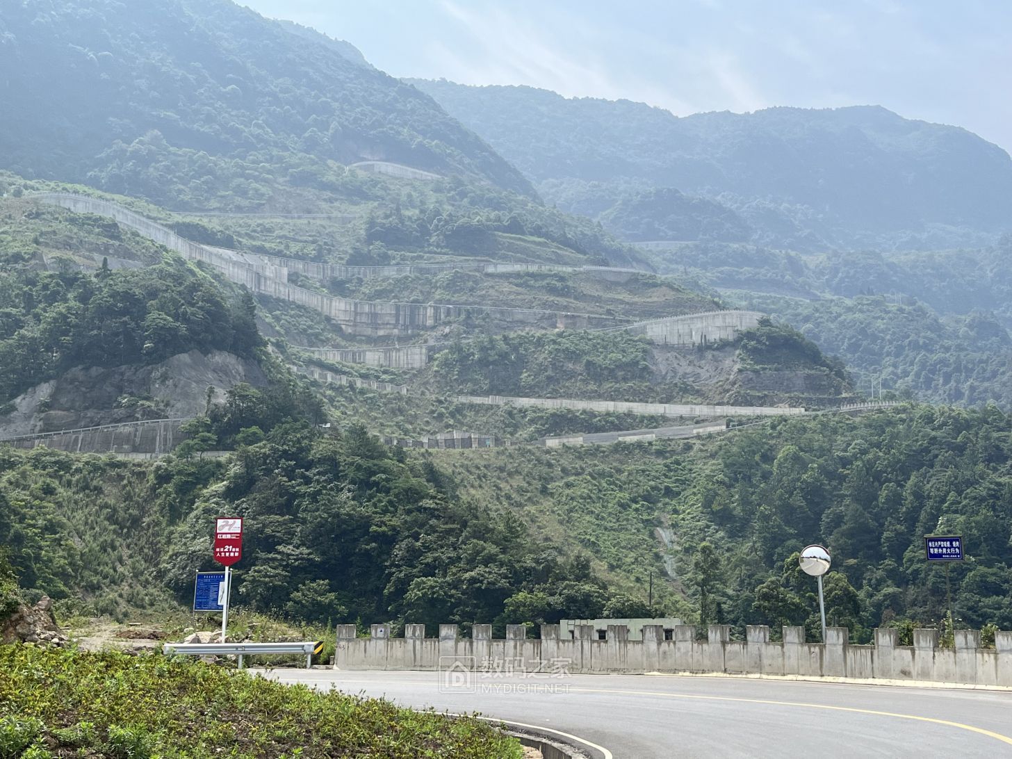 6.10骑行华蓥山红岩路游击队广场