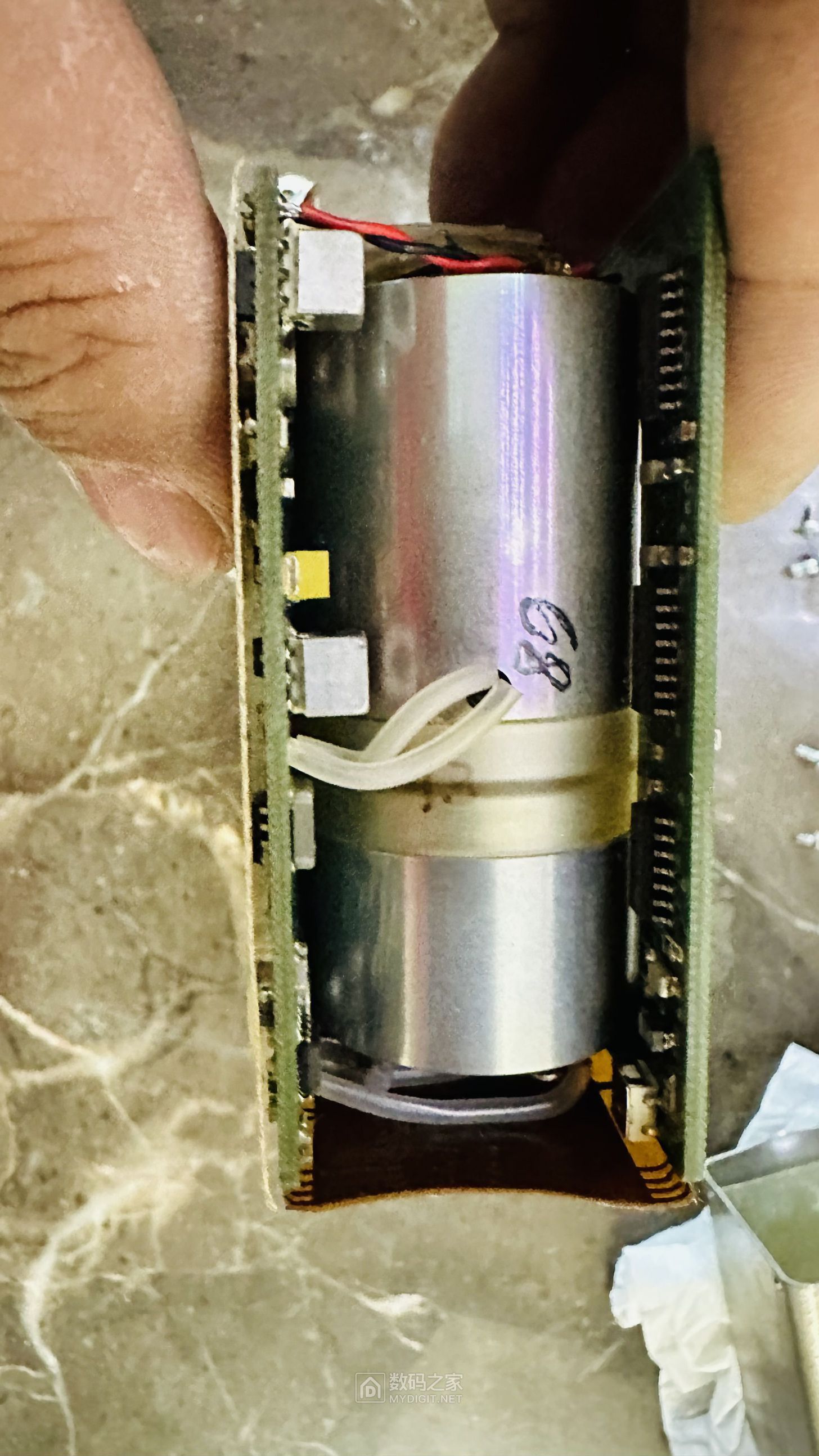 TEMEX LPFRS-01 (lm q3) 6681r铷原子钟拆解 - 拆机乐园 数码之家
