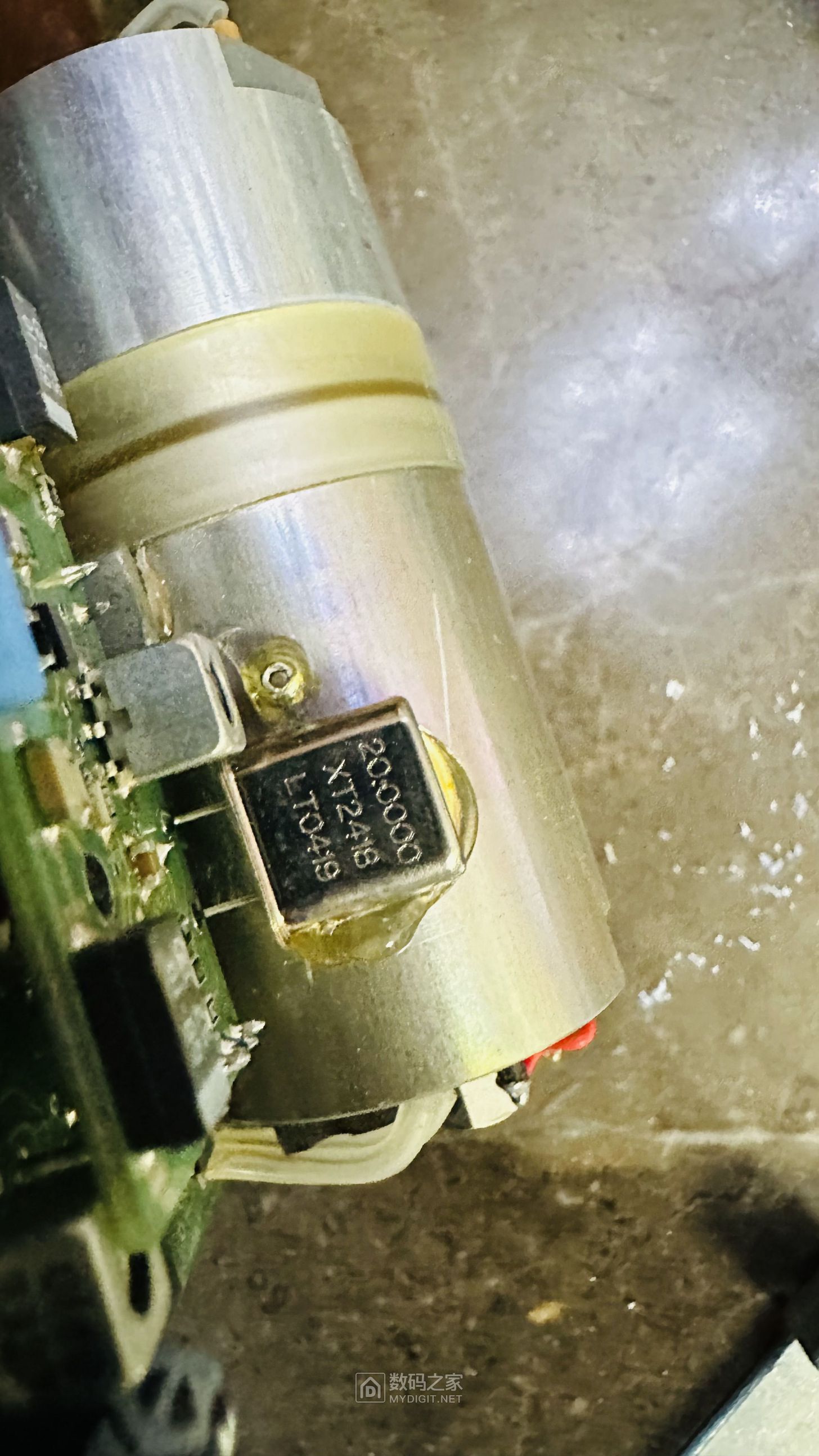 TEMEX LPFRS-01 (lm q3) 6681r铷原子钟拆解 - 拆机乐园 数码之家