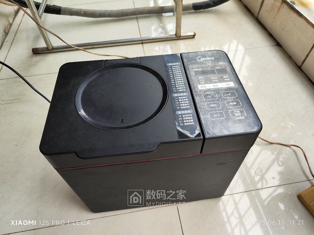 美的面包机1.jpg