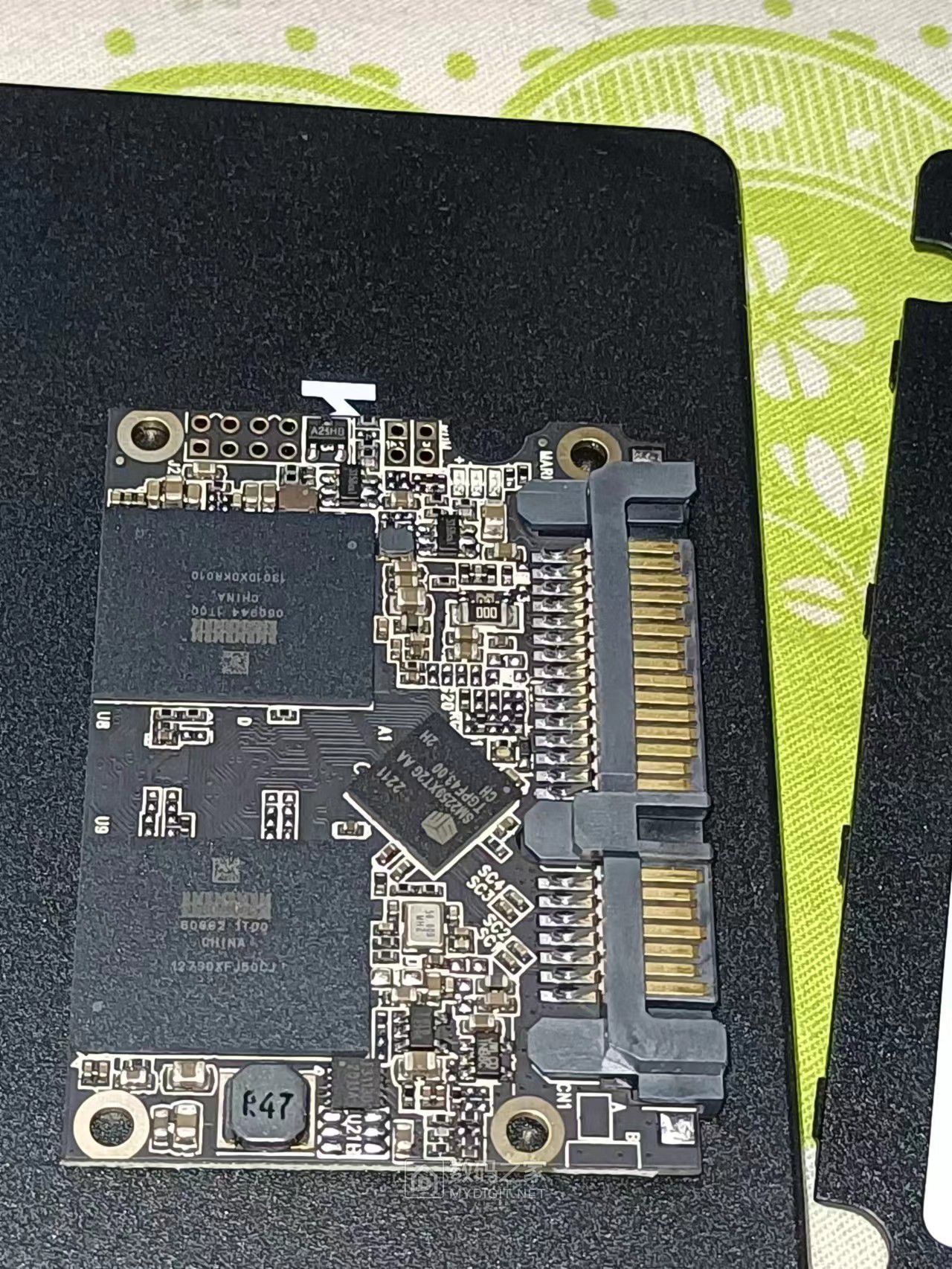 2259XT2主控 颗粒45,49,9A,03,7E,6C - SSD存储技术 数码之家