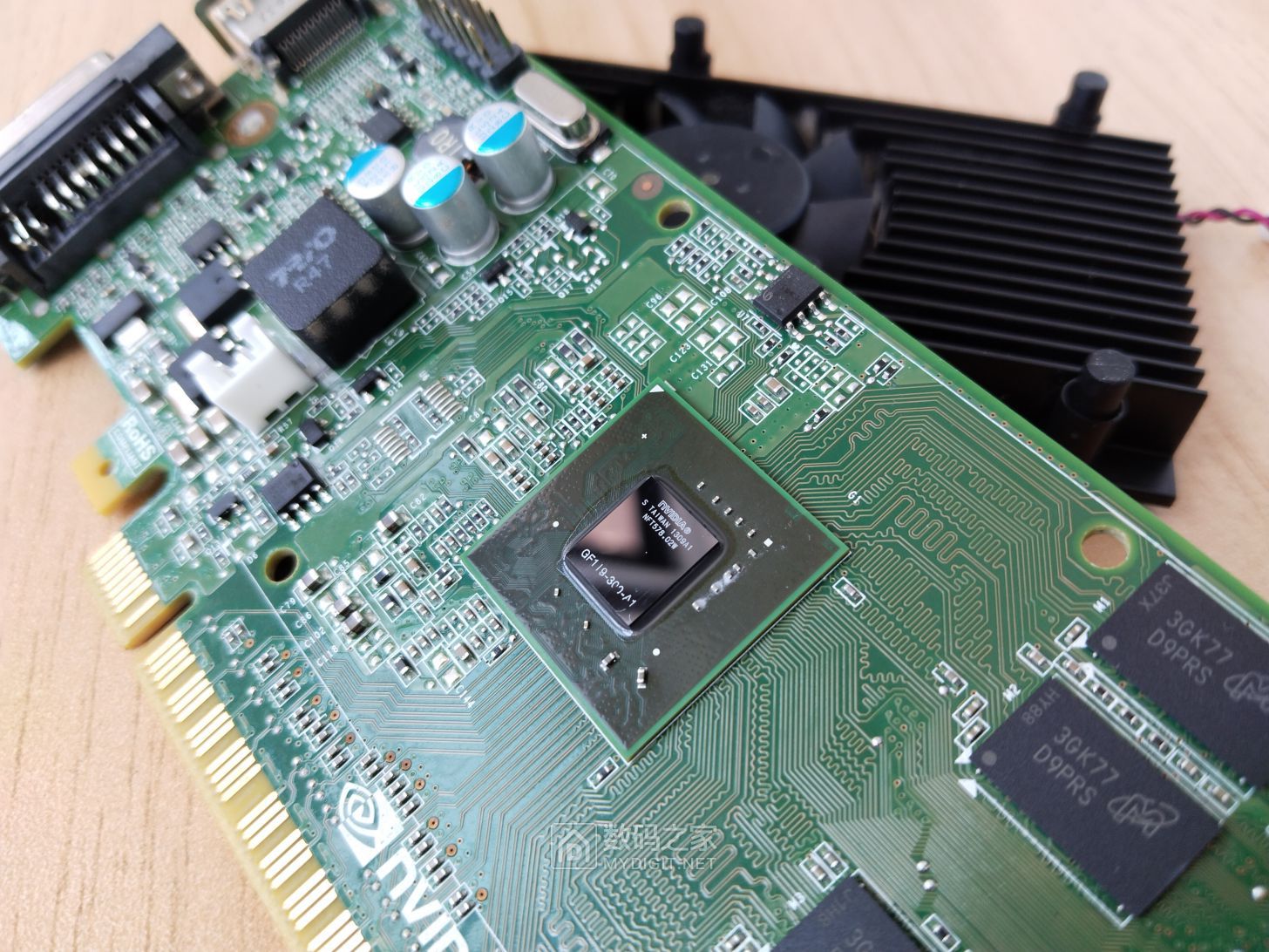 电脑怎么看显卡多少g 181333efalelpdqgazaz11.jpg