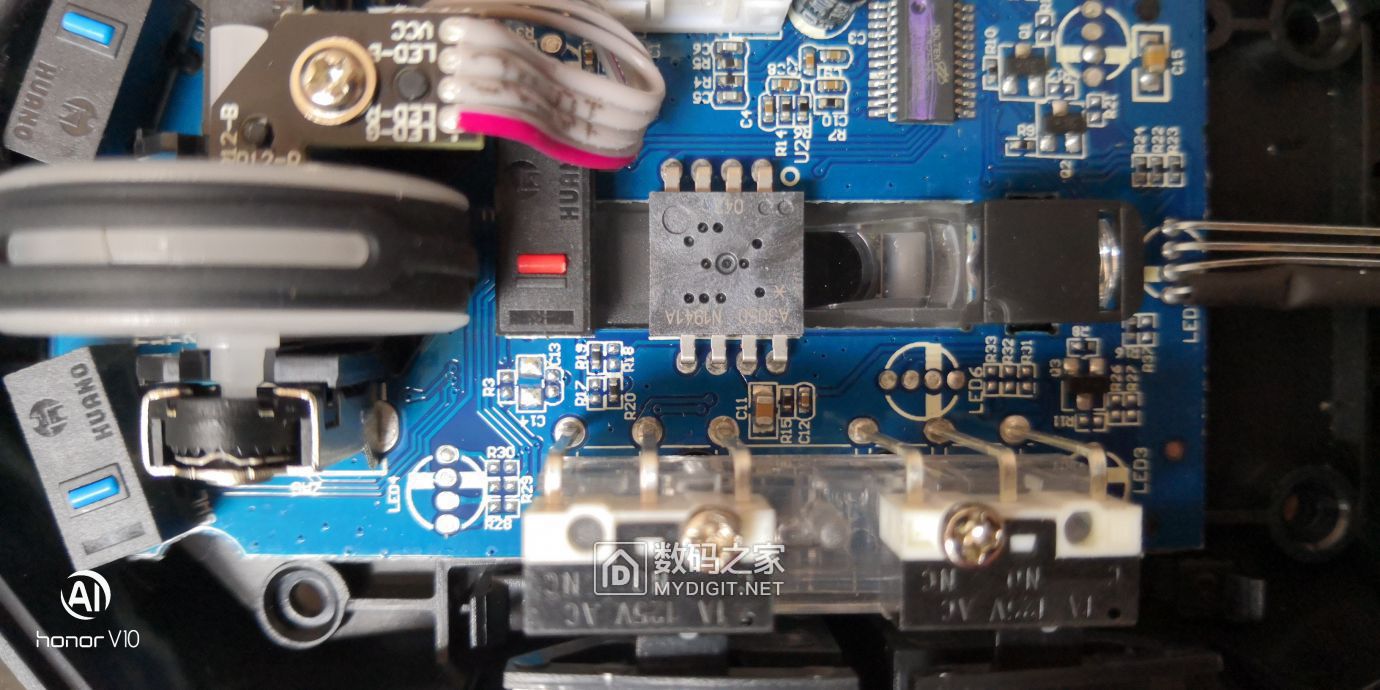 更换和拆TTC鼠标编码器 - 拆机乐园 数码之家