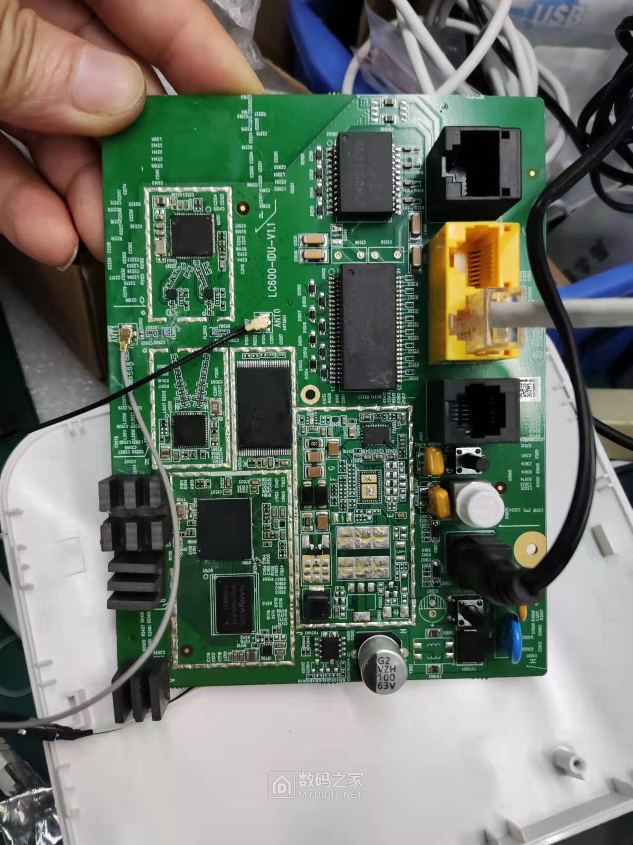 MT7621AT+MT7603EN+MT7613BEN的路由器准备折腾一下 - 拆机乐园 数码之家