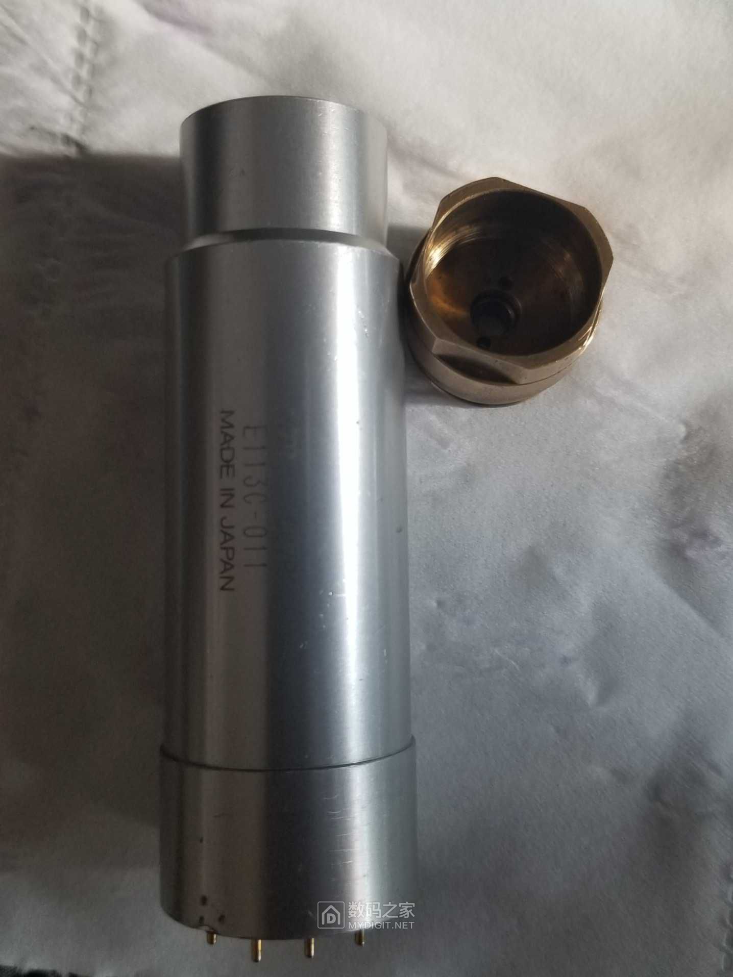 什么叫做无刷打磨机 155804xq1yeidb2yuzefxt.jpg