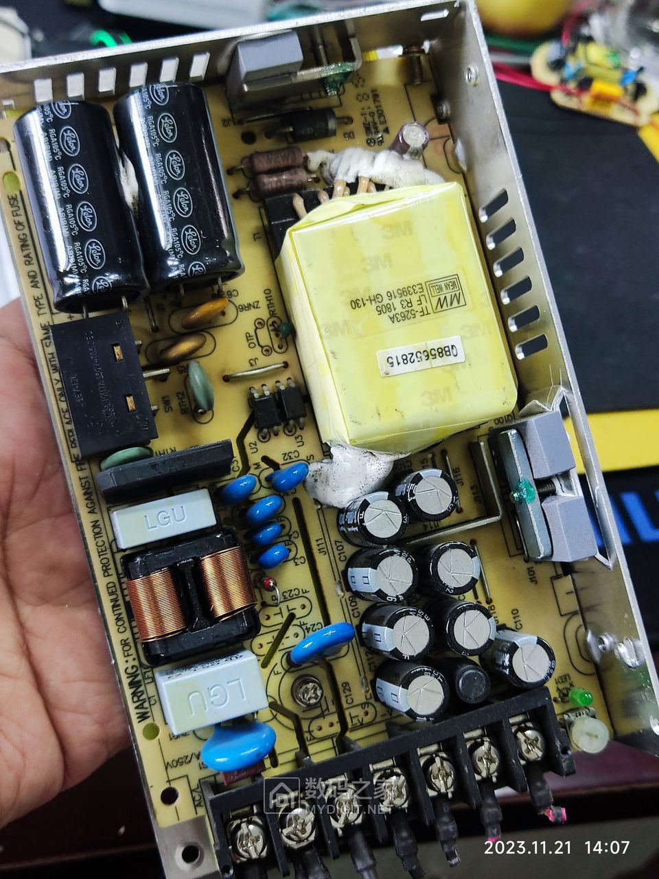 简单看下明纬LRS-150-12和NES-150-12这两款同功率12V电源，个人更喜欢超薄款 - 拆机乐园 数码之家