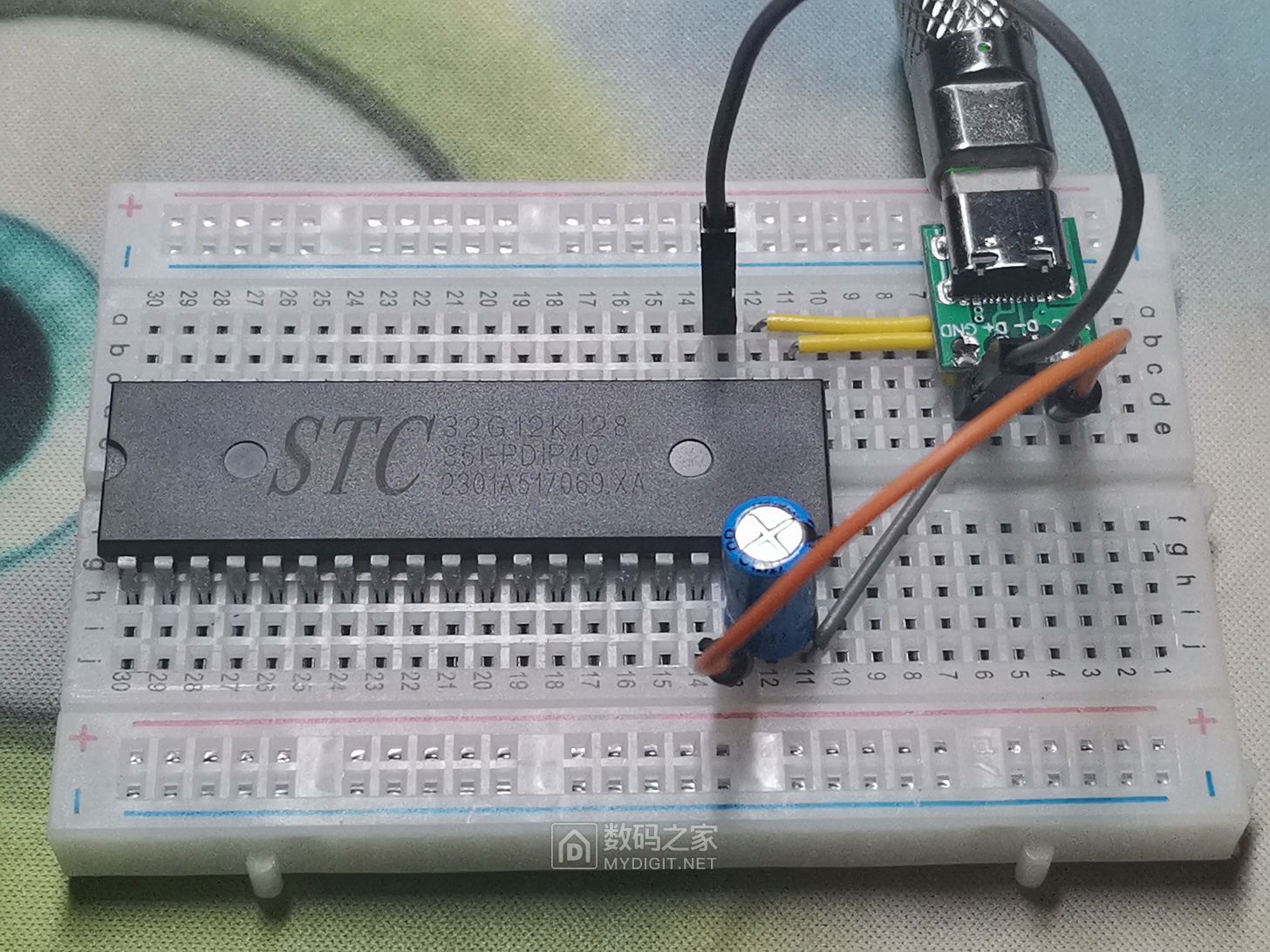 STC-USB Writer 接线2  电容.jpg