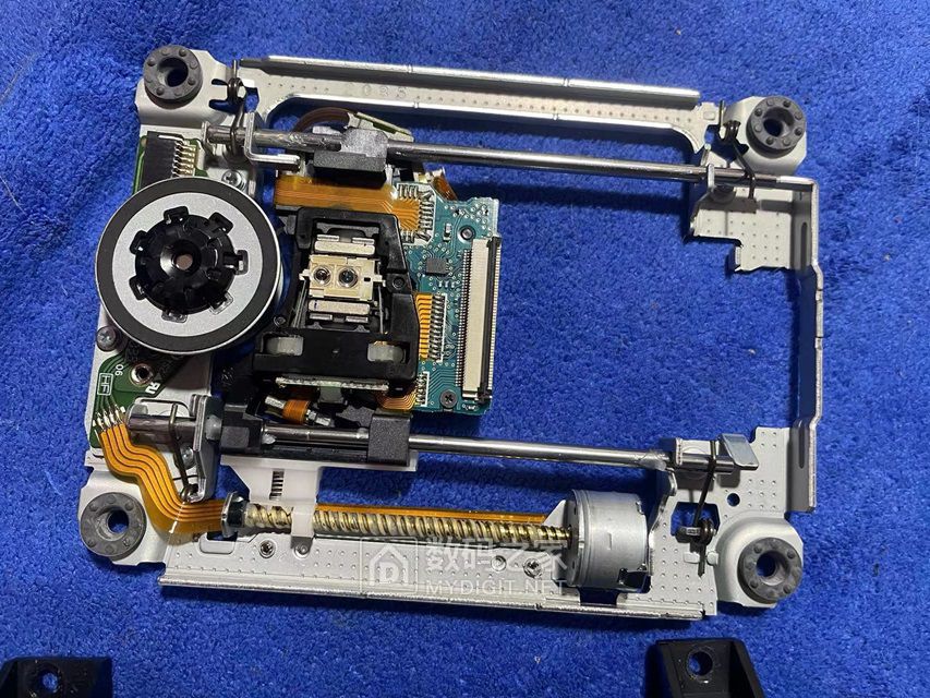 索尼BDP-S470 拆机更换光头 - 拆机乐园 数码之家