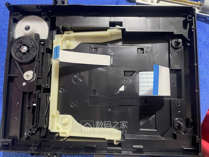 索尼BDP-S470 拆机更换光头 - 拆机乐园 数码之家