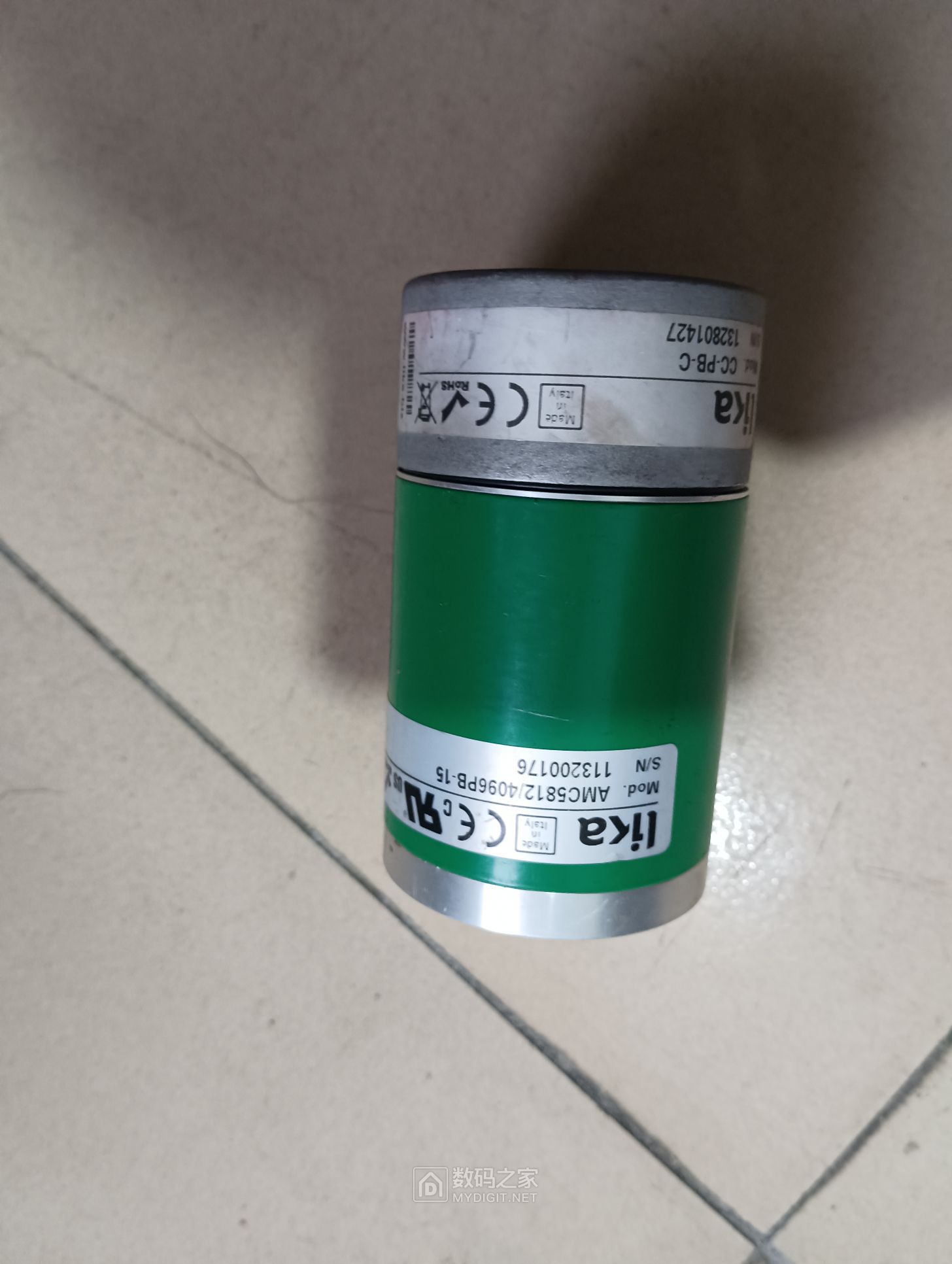 块头不小呢，第一眼还以为是个电机