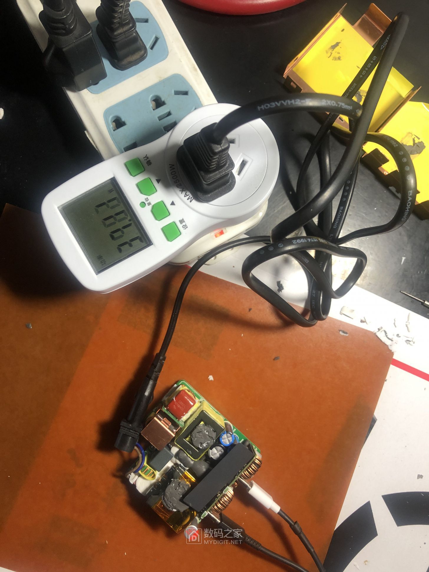 重新连接好滤波电感，将滤波小板及C口输出线板焊上主板，通电一切正常。