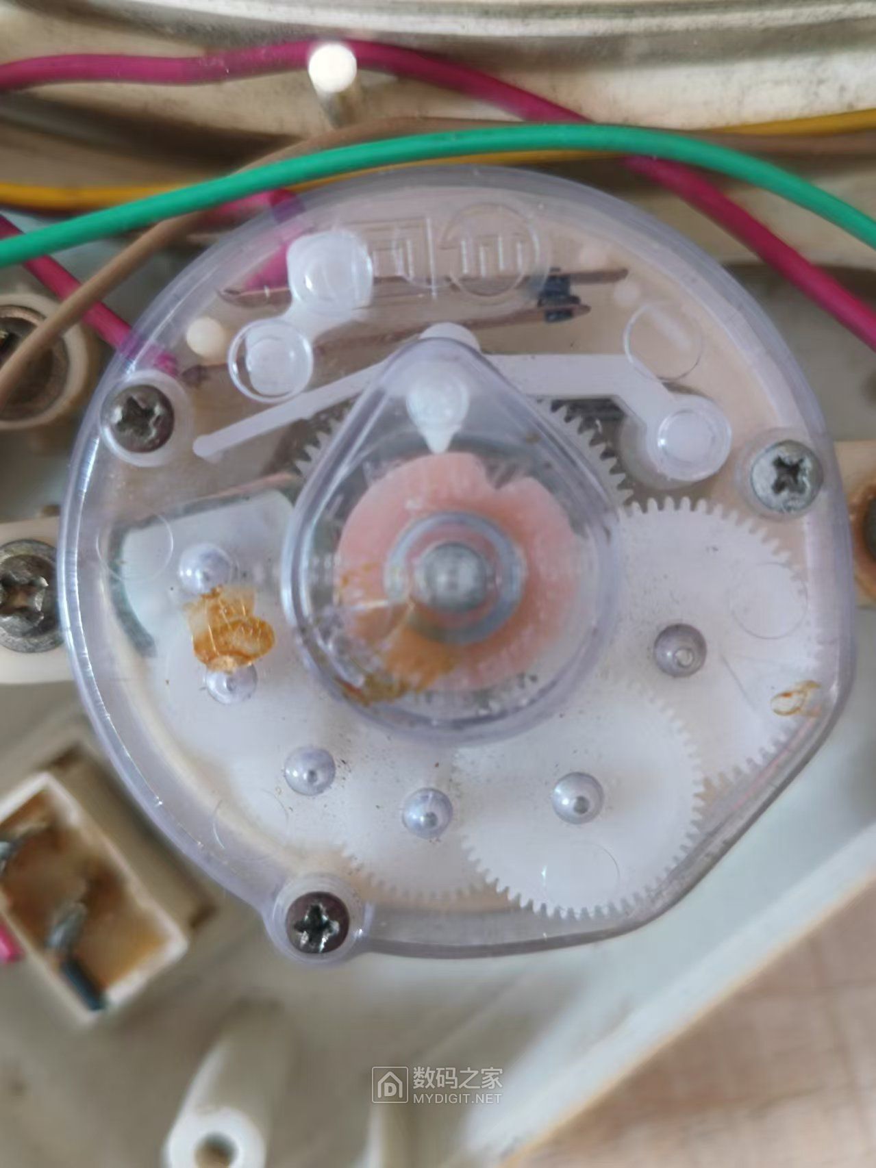 维修老式转页扇的机械定时器,油性原胶黏合老化塑料件