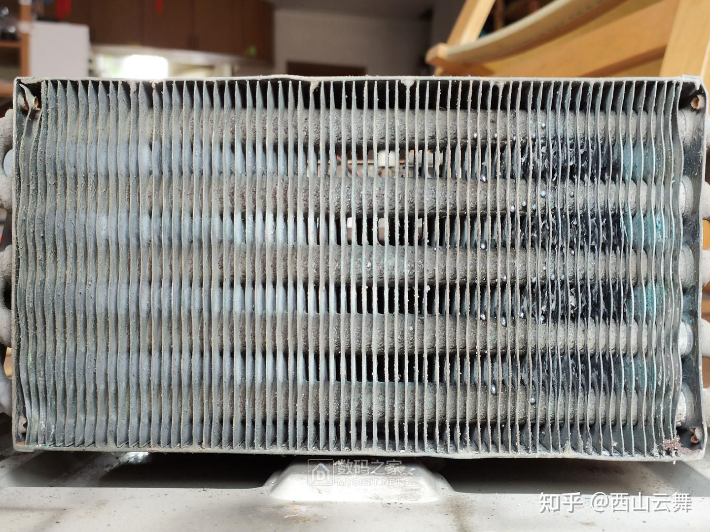v2-940176df834543669723b4b7551e7f43_1440w.jpg