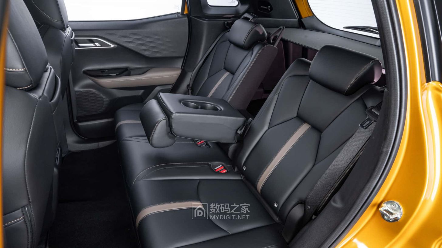 2025-mitsubishi-outlander-sport (4).jpg