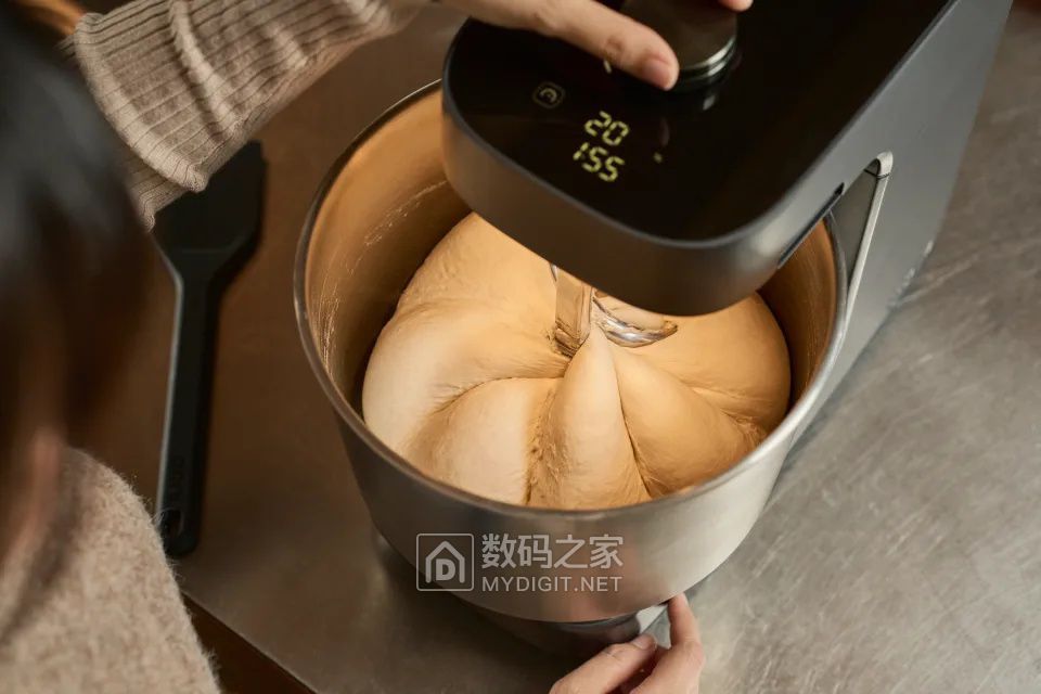 苏格兰Ooni跨界推出Halo Pro搅拌机 让家庭享受餐厅级烘焙体验