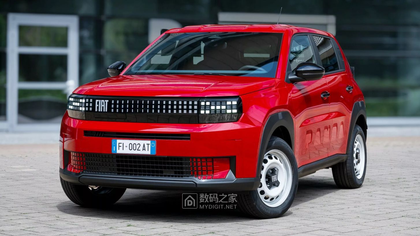 Fiat-Grande-Panda-RED-1.jpg
