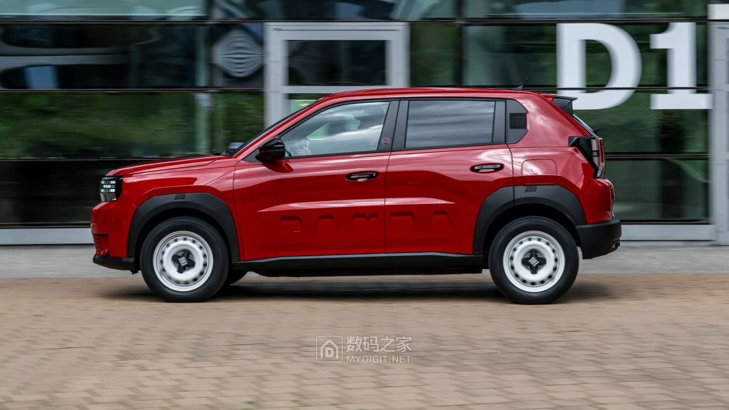 Fiat-Grande-Panda-RED-3.jpg