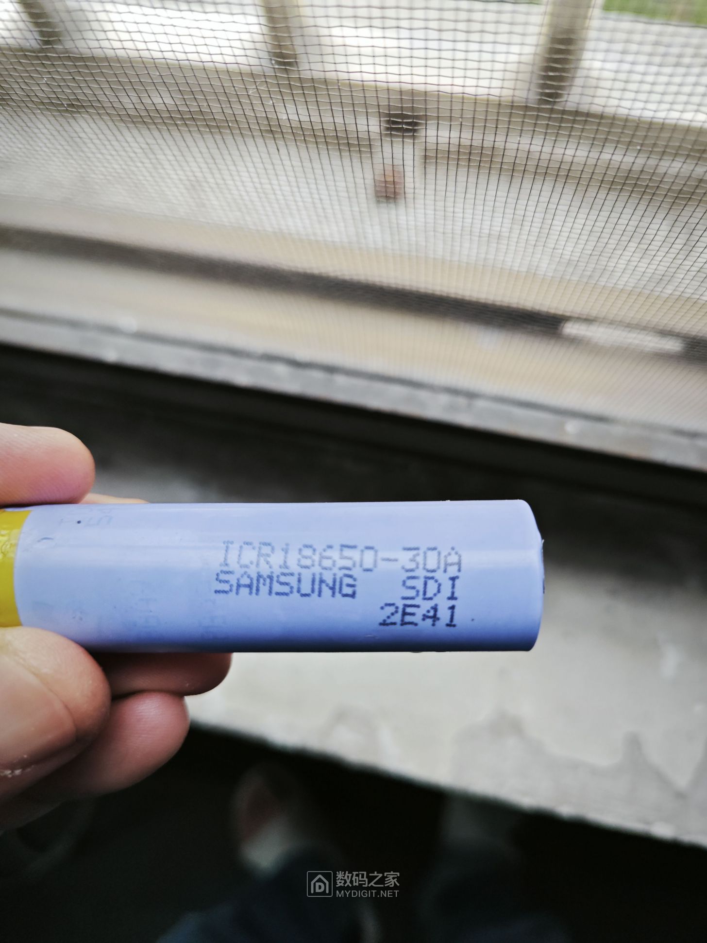 做出牺牲的废电池